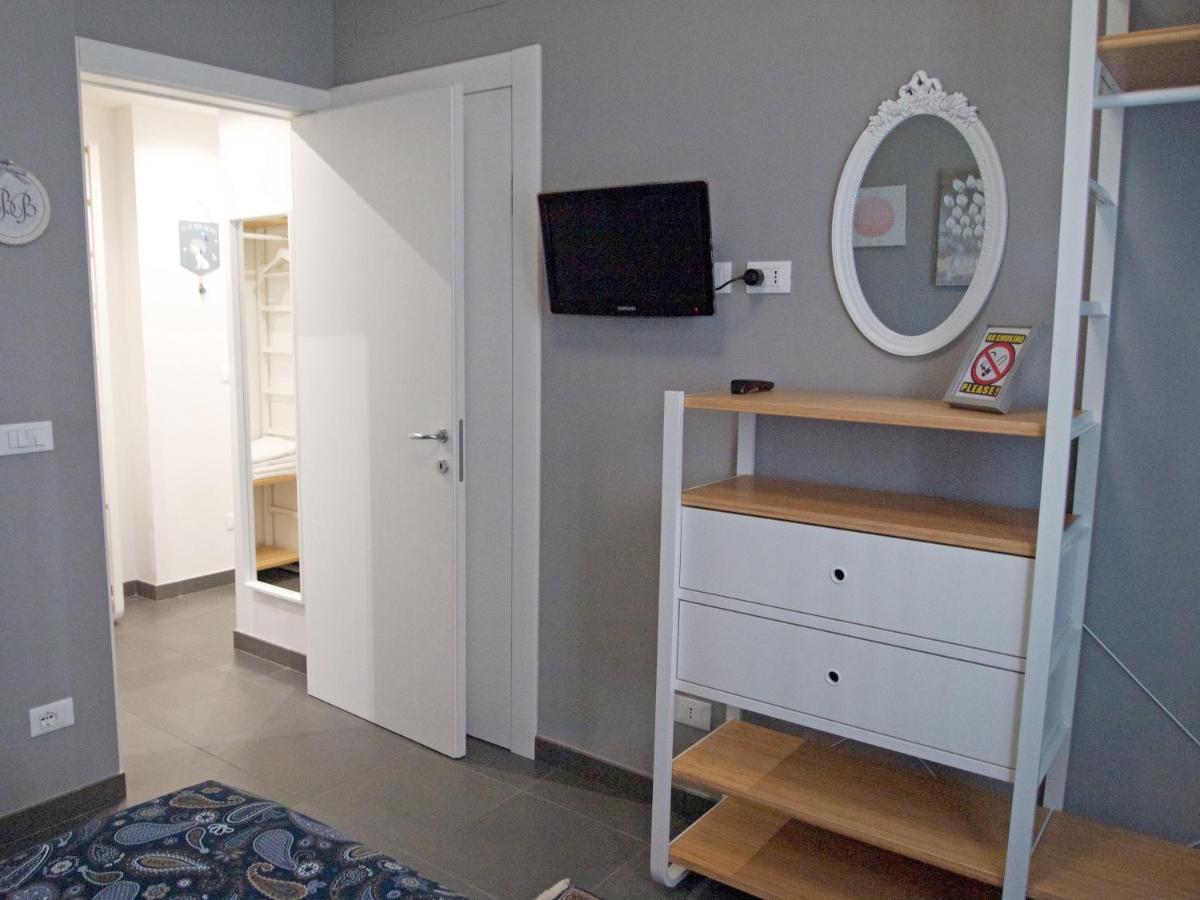 Happy Home Bo Centro Free Private Parking Bologna Bagian luar foto