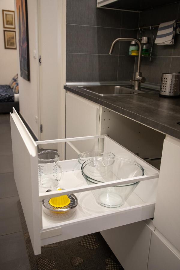 Happy Home Bo Centro Free Private Parking Bologna Bagian luar foto