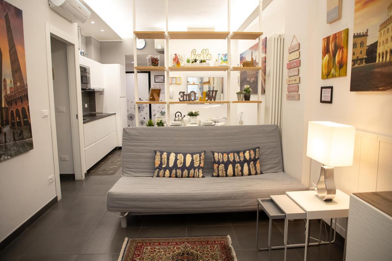 Happy Home Bo Centro Free Private Parking Bologna Bagian luar foto