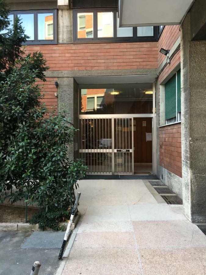 Happy Home Bo Centro Free Private Parking Bologna Bagian luar foto